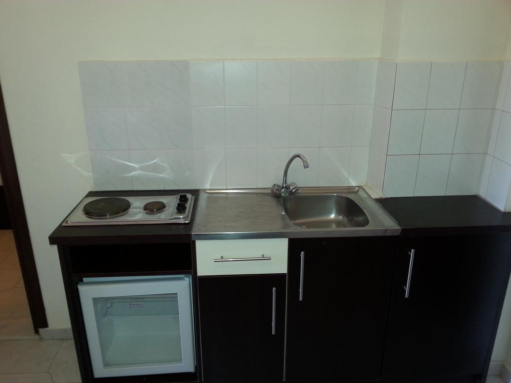 Rose Hotel פליראקי חדר תמונה