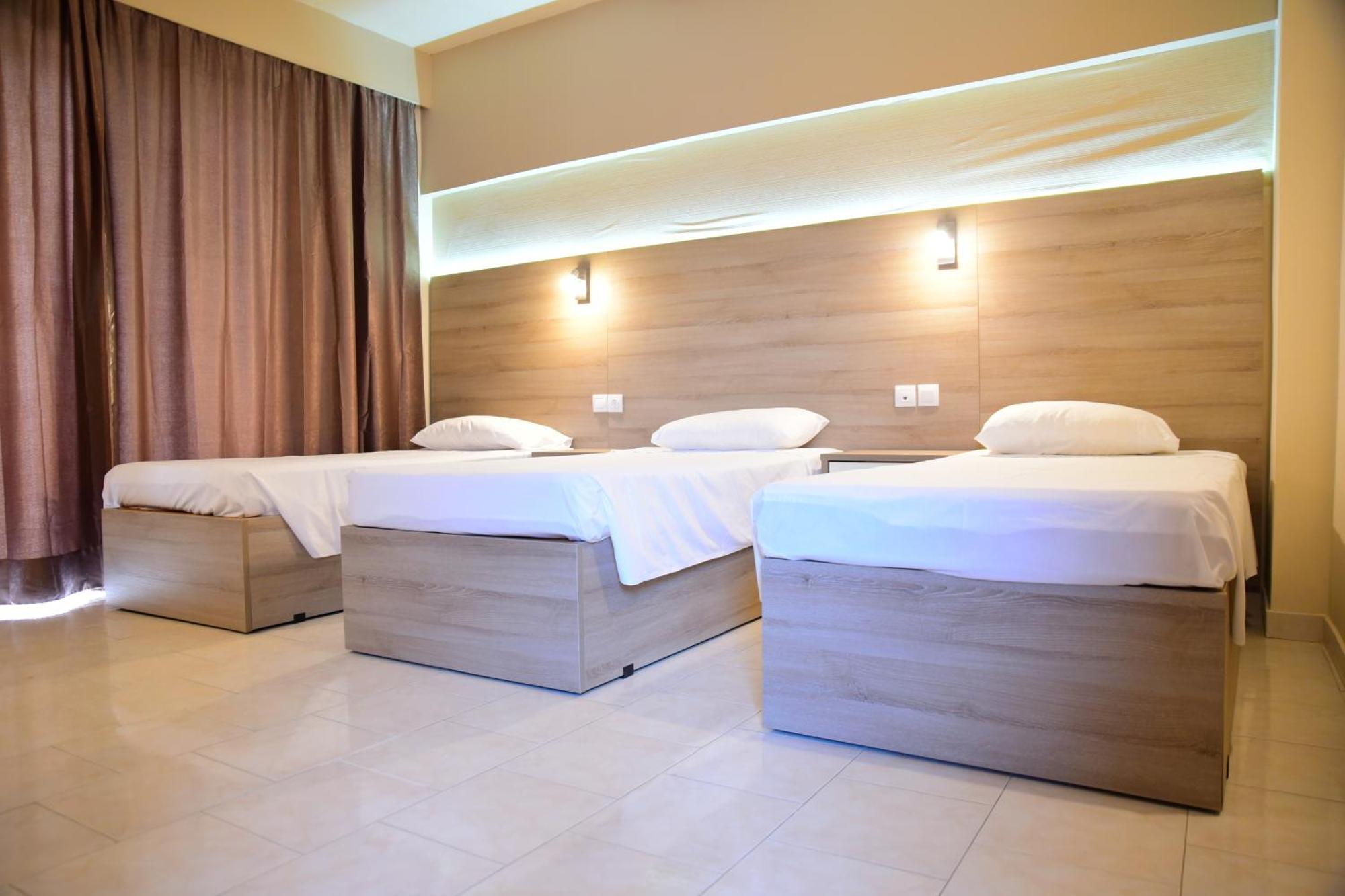 Rose Hotel פליראקי מראה חיצוני תמונה