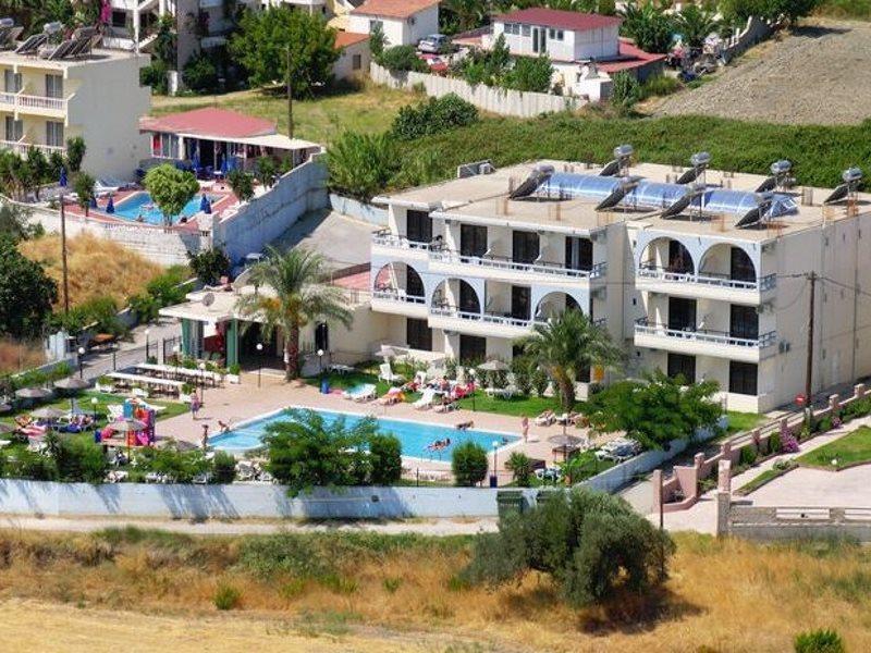 Rose Hotel פליראקי מראה חיצוני תמונה
