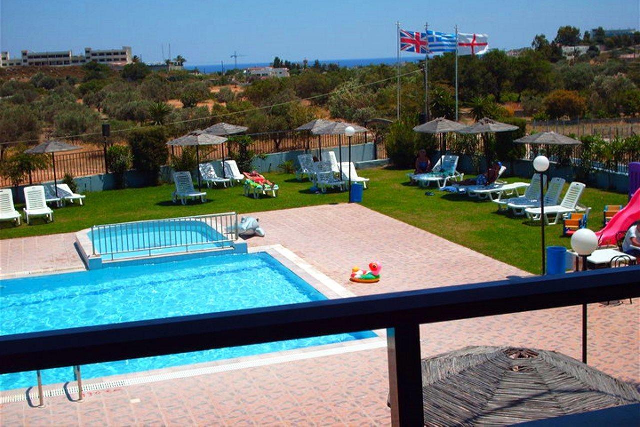 Rose Hotel פליראקי מראה חיצוני תמונה