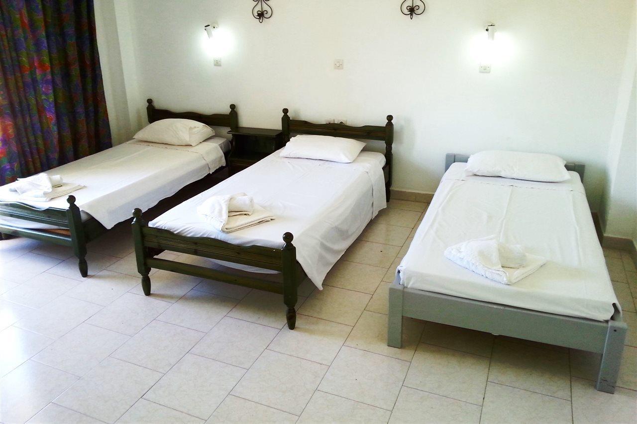 Rose Hotel פליראקי מראה חיצוני תמונה
