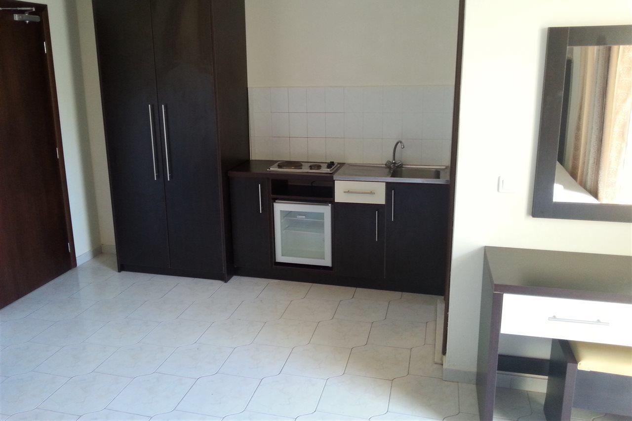 Rose Hotel פליראקי מראה חיצוני תמונה