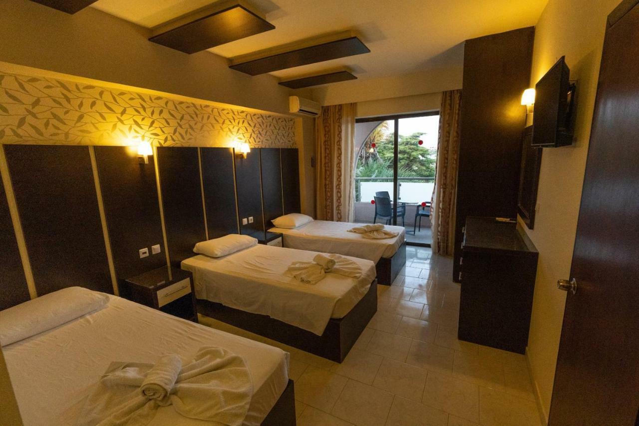 Rose Hotel פליראקי מראה חיצוני תמונה