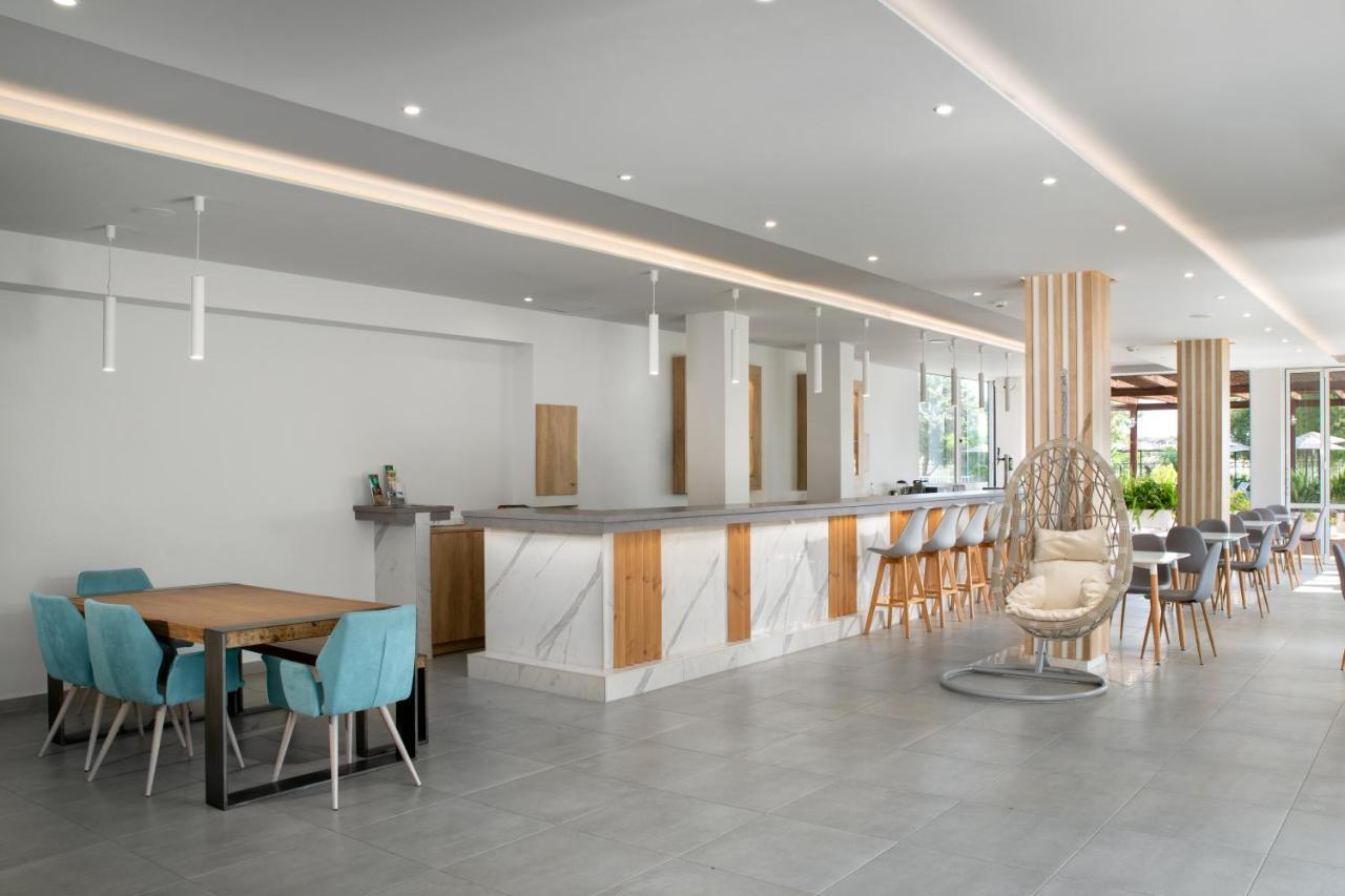Rose Hotel פליראקי מראה חיצוני תמונה
