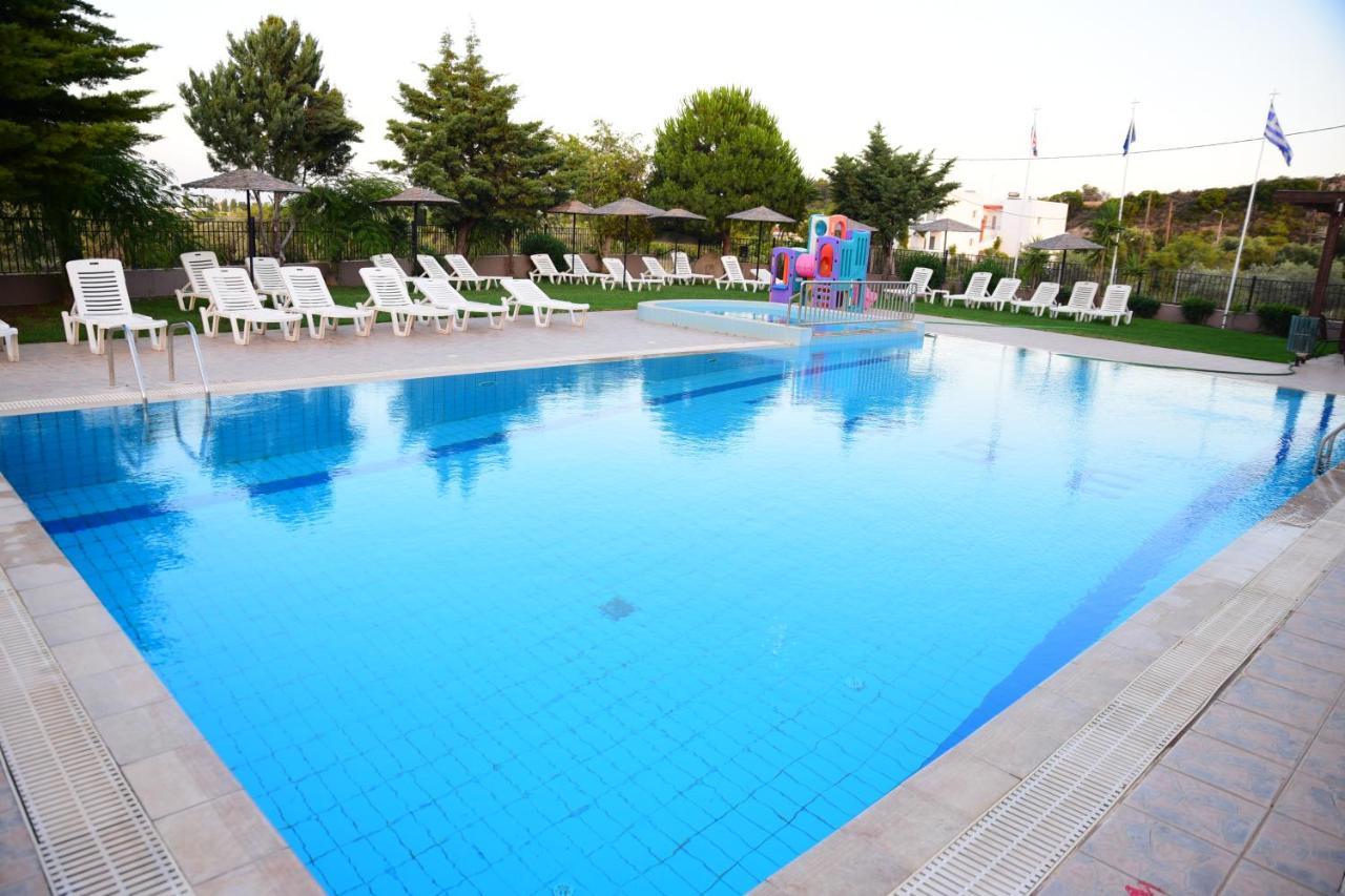 Rose Hotel פליראקי מראה חיצוני תמונה